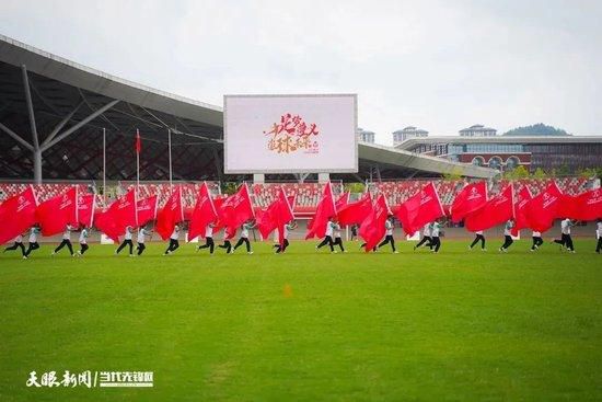 沃克的防守总是很出色，他的有球能力也很强，正如他在对阵浦和红钻时的精彩助攻一样，我为他们俩感到高兴。